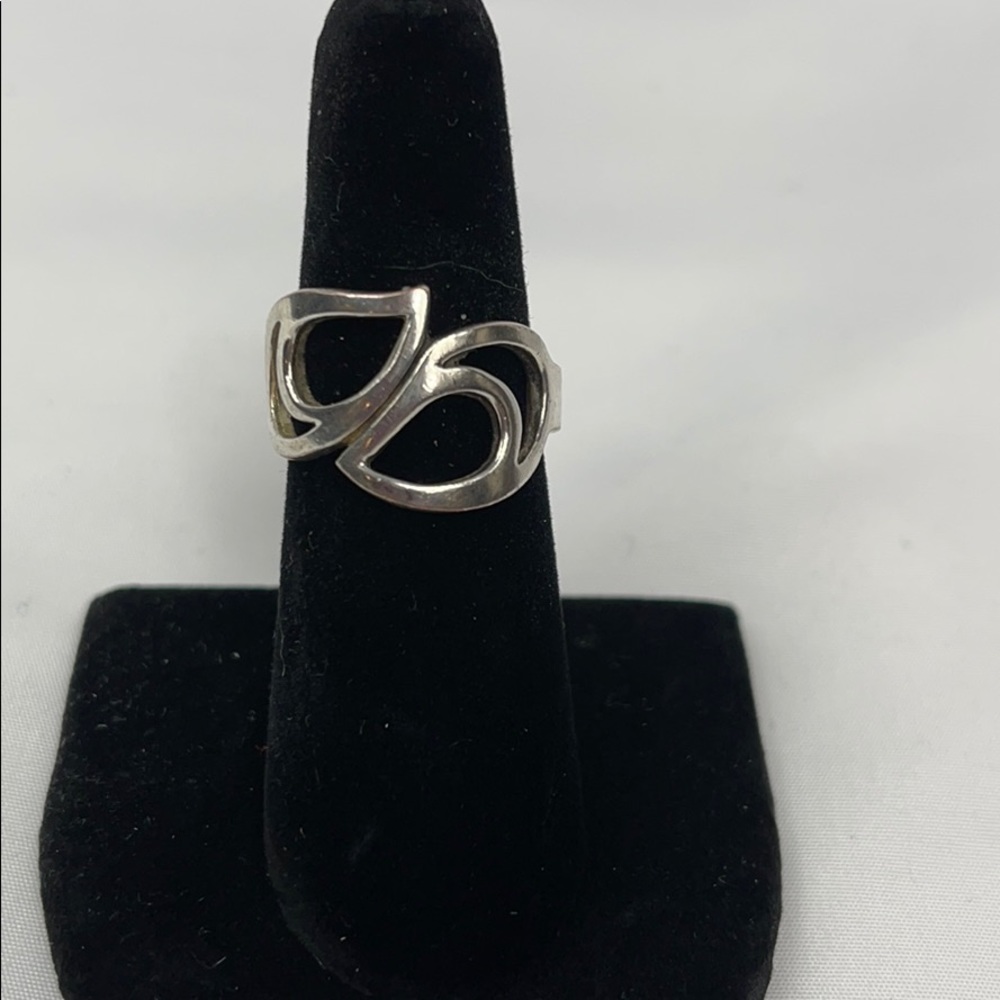 VTG Silver Ring.  Stamped IBB TH Sz 7